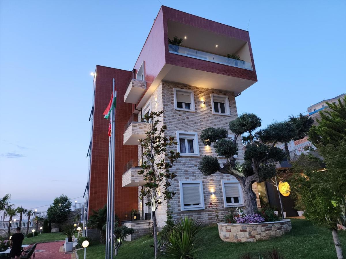 Festim Villa Hotel Kanine Luaran gambar