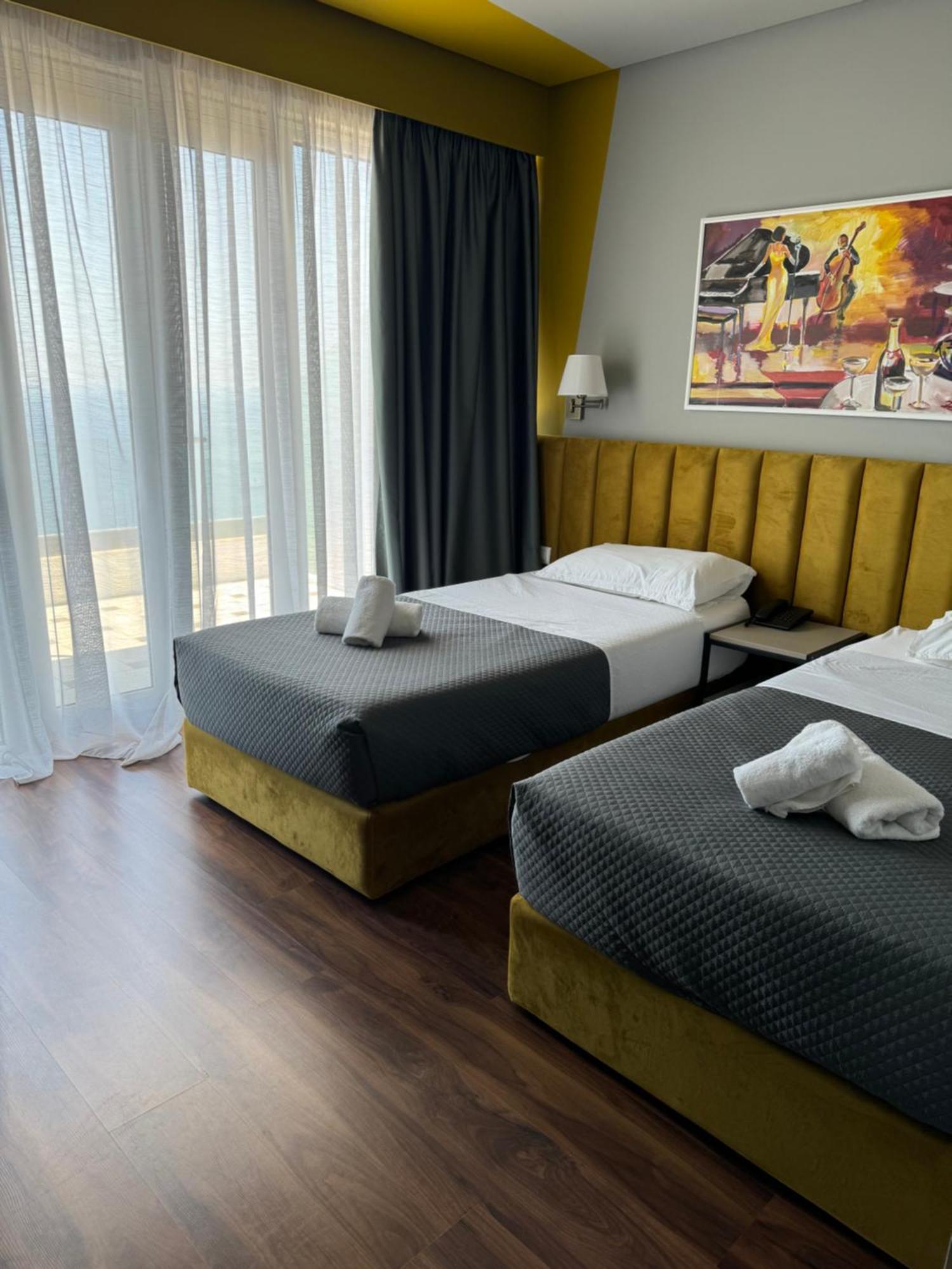Festim Villa Hotel Kanine Luaran gambar